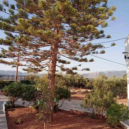 בית הארחה The Captain אלפוניסוס