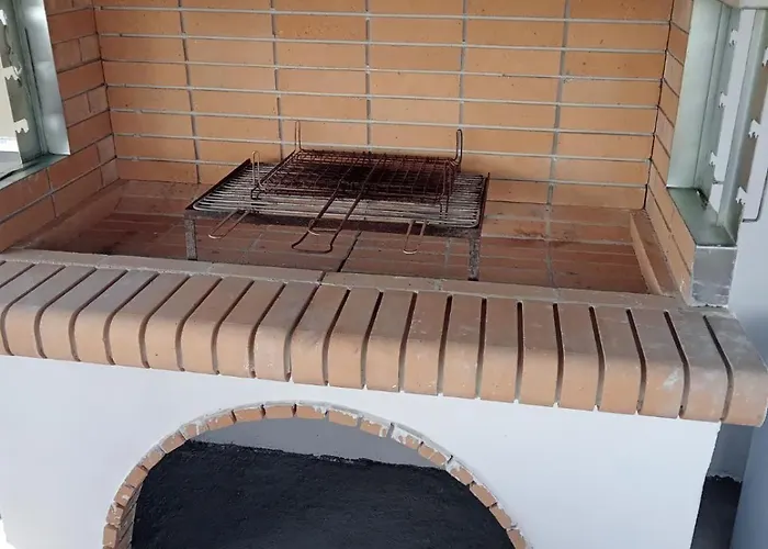 The Captain בית הארחה אלפוניסוס