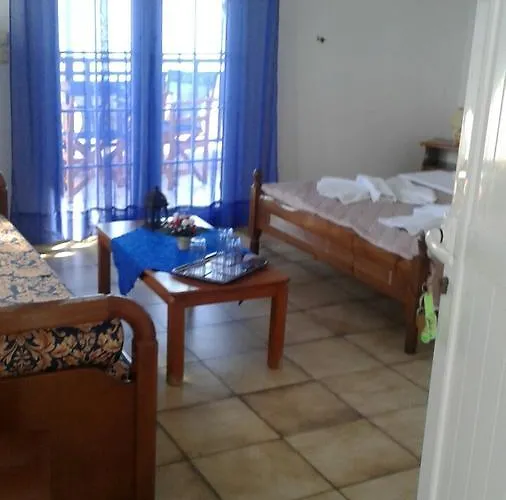 The Captain בית הארחה